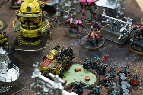 Play Warhammer 40k at Crossfire Gaming Club.